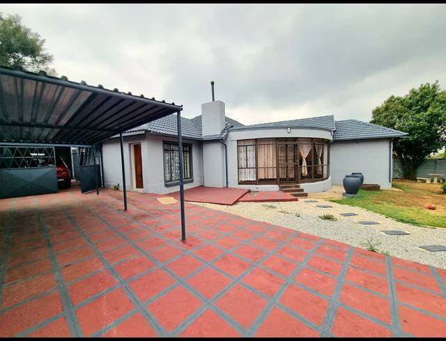 3 BEDROOM HOUSE FOR SALE IN LINMEYER